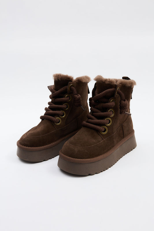 Mistelle Brown
