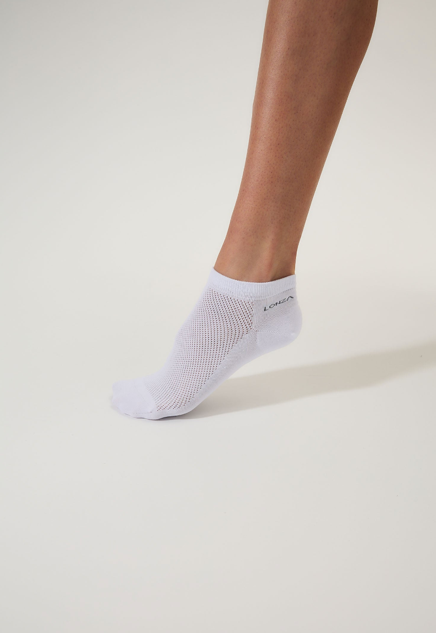 Pristine Cotton Breathable Socks, White (free gift)